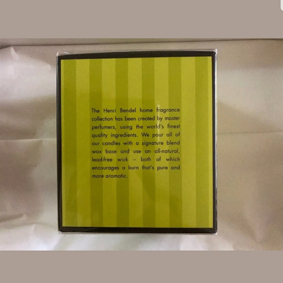 Apple Crisp Signature Henri Bendel Luxury Candle - Picture 3 of 5